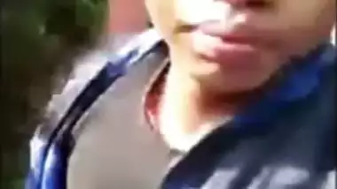 lovers caught outdor in park caught by teacher, Desi mms online