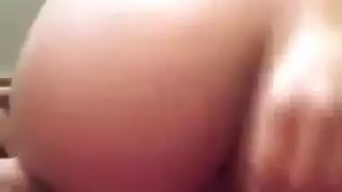 Desi cute girl fingering pussy