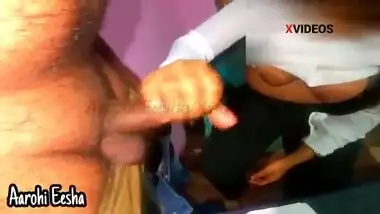 Real indian female doctor given blowjob service for her patients