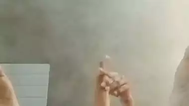 Jaipur lady fucks her pussy with a belan in Rajasthani sex