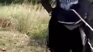 Female exposes her XXX boobies and snatch in Indian outdoor sex video