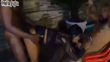 A GANG MAIS FAMOSA DO XVIDEOS RAINHA DO SEXO ANAL INDIA JUJU FAZENDO SEXO AO VIVO EM UMA BOATE DE SWING / PRODUCAO BOLT JONES