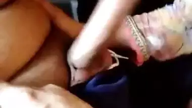 Desi milf gives an Indian blowjob to her neighbor