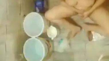 Desi GF bj & nude showing part 2