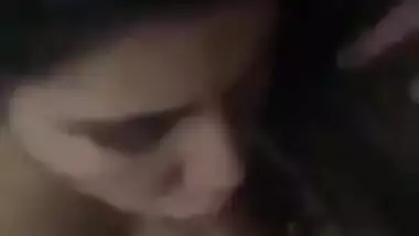 Sexy Delhi girl sucking bf cock deepthroat mms