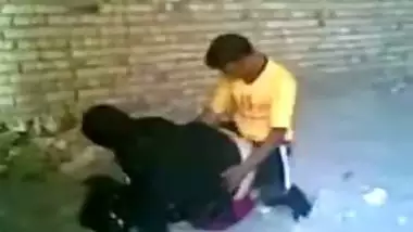 Pakistani aunty illicit taboo sex with nephew in an abandoned house of caught on spy cam
